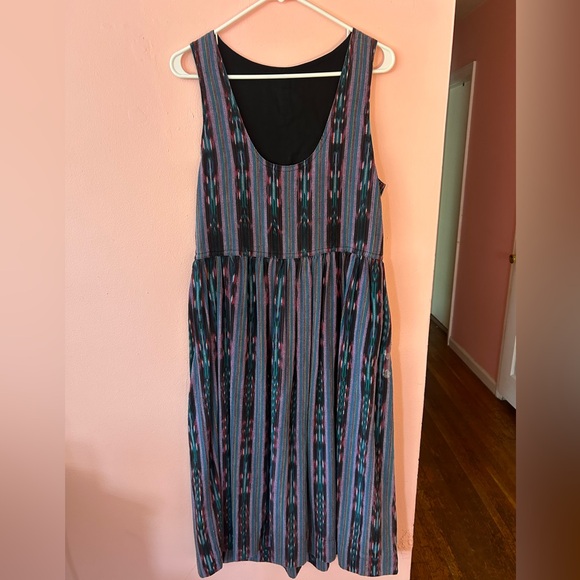 Dresses & Skirts - Patterned dress